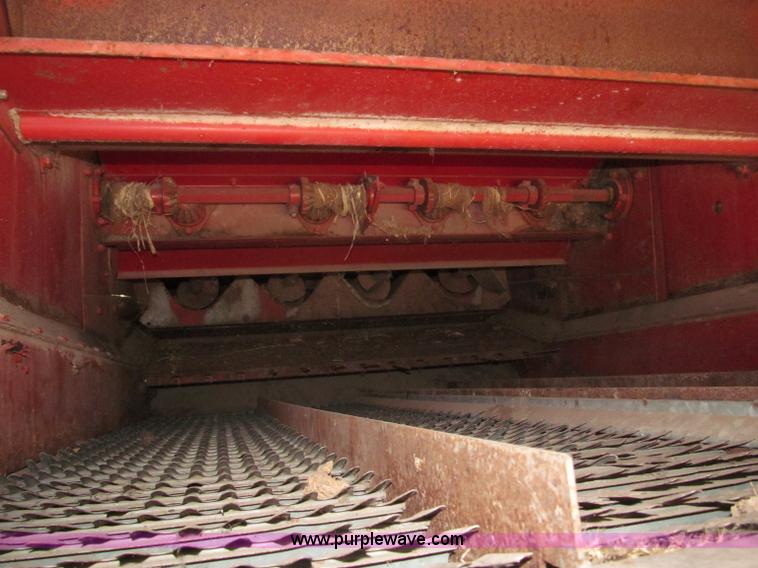 image for item B5208 1980 International 1460 Axial-Flo combine