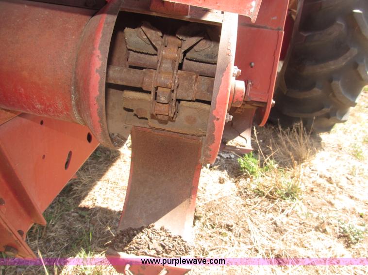 image for item B5208 1980 International 1460 Axial-Flo combine