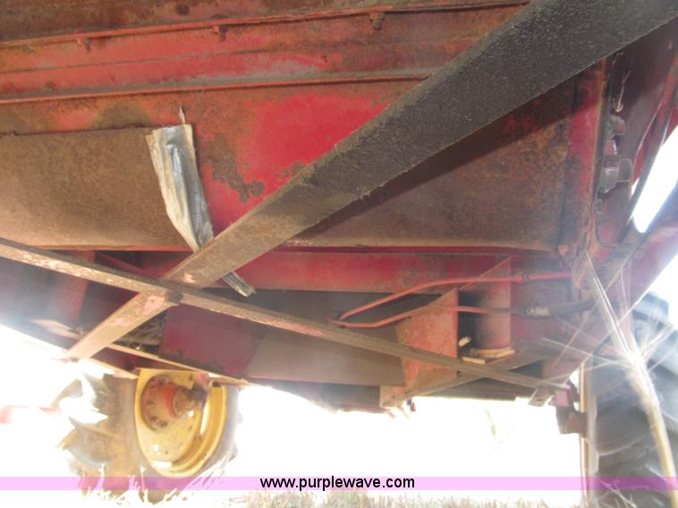 image for item B5208 1980 International 1460 Axial-Flo combine