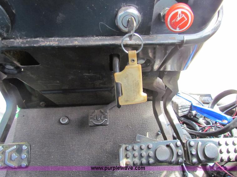 image for item B7410 1980 John Deere 4440 tractor