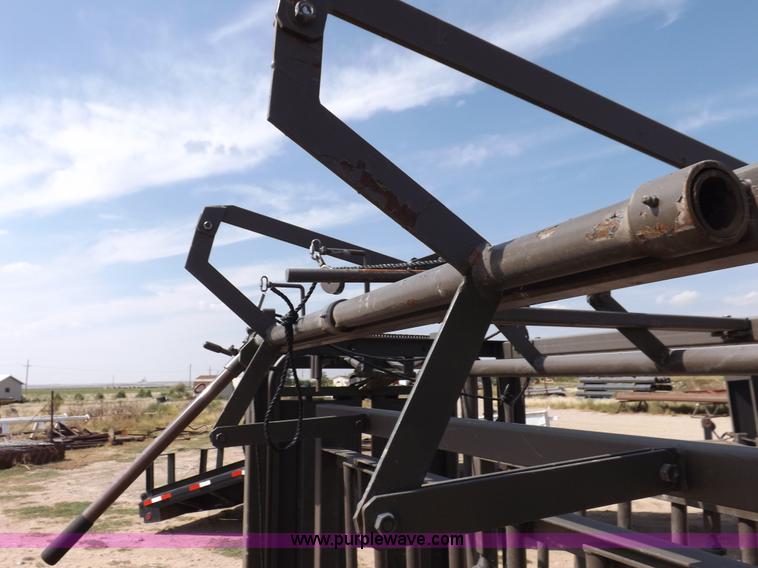 image for item B7478 Blattner cattle squeeze chute