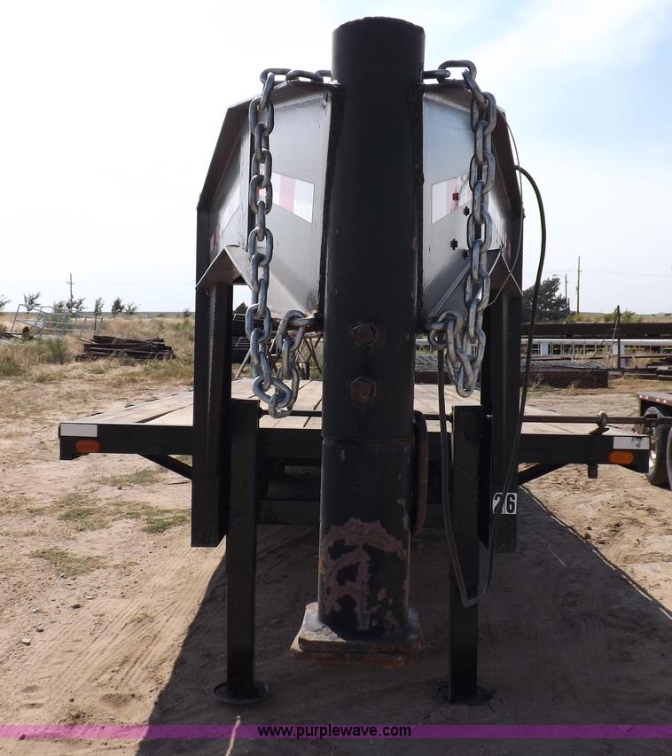 image for item B7482 2009 shop built 25' gooseneck trailer