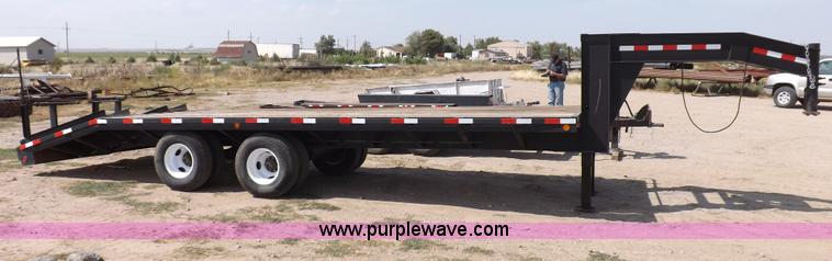 image for item B7482 2009 shop built 25' gooseneck trailer