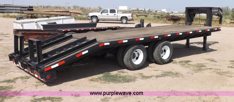 image for item B7482 2009 shop built 25' gooseneck trailer