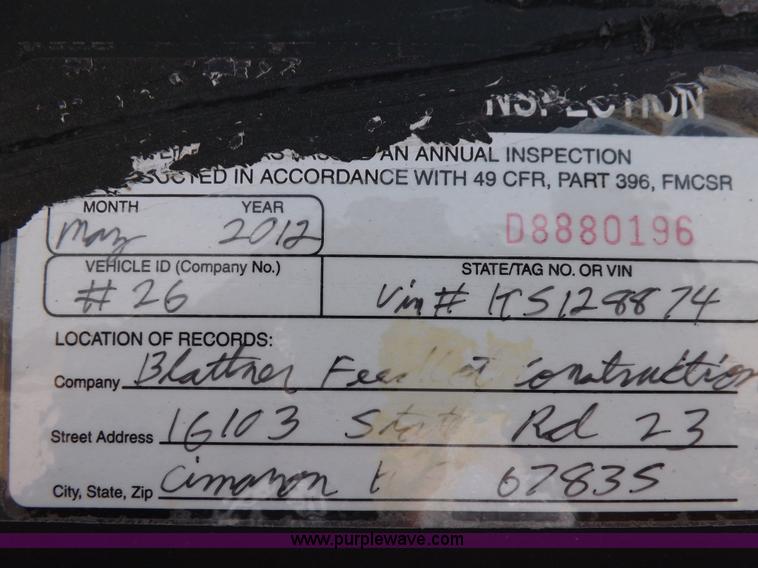 image for item B7482 2009 shop built 25' gooseneck trailer