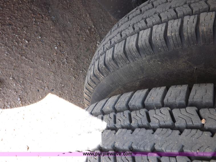 image for item B7482 2009 shop built 25' gooseneck trailer