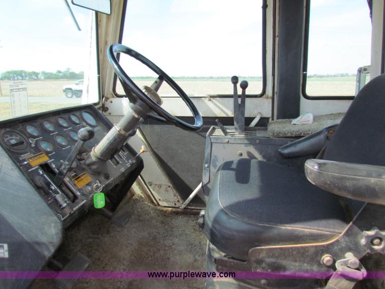 image for item B7486 Case 2670 Traction King tractor