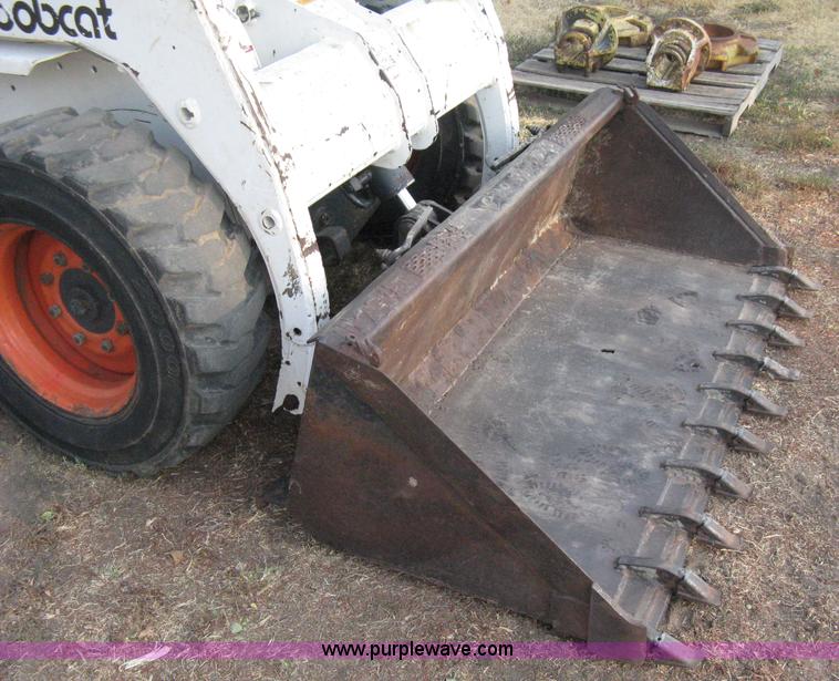image for item B8001 1995 Bobcat 751C skid steer
