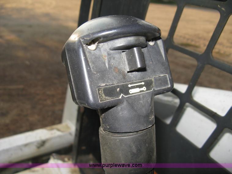 image for item B8001 1995 Bobcat 751C skid steer