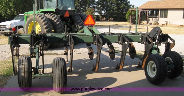 image for item B8006 2002 Baker 425-6 inline ripper