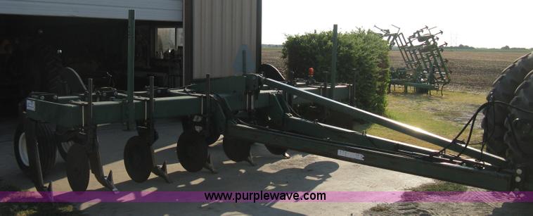 image for item B8006 2002 Baker 425-6 inline ripper