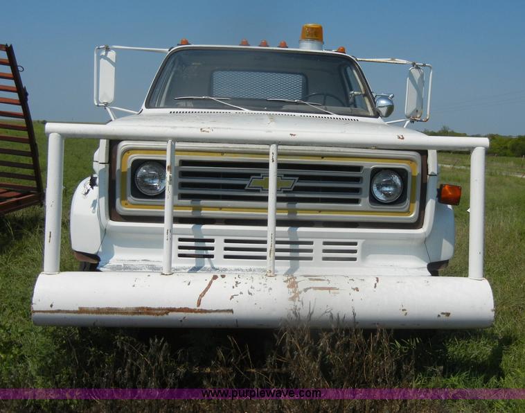 image for item D4630 1984 Chevrolet Kodiak C60 truck