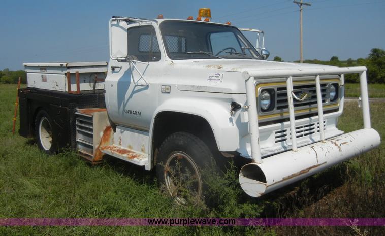 image for item D4630 1984 Chevrolet Kodiak C60 truck