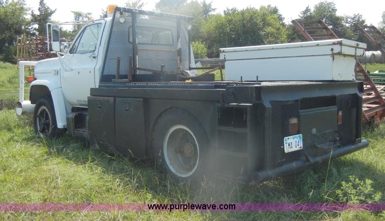 image for item D4630 1984 Chevrolet Kodiak C60 truck