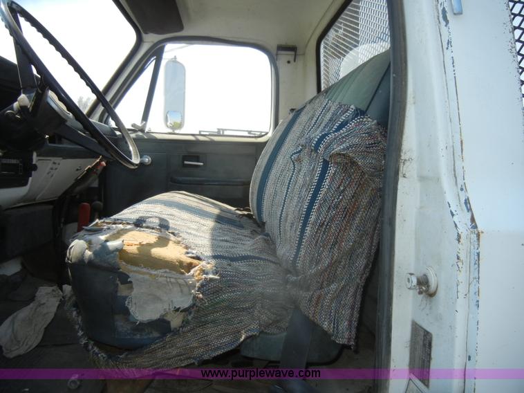 image for item D4630 1984 Chevrolet Kodiak C60 truck