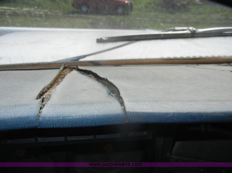 image for item D4630 1984 Chevrolet Kodiak C60 truck