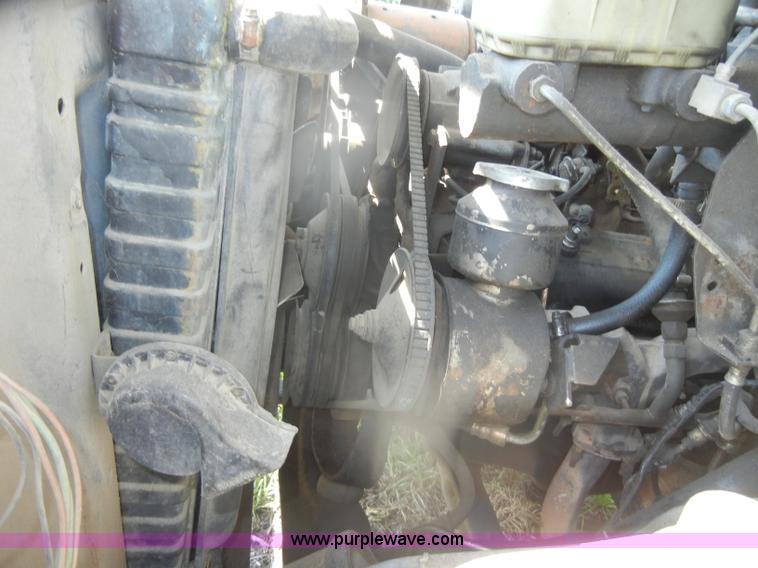 image for item D4630 1984 Chevrolet Kodiak C60 truck