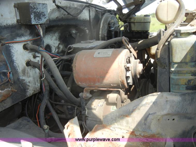 image for item D4630 1984 Chevrolet Kodiak C60 truck