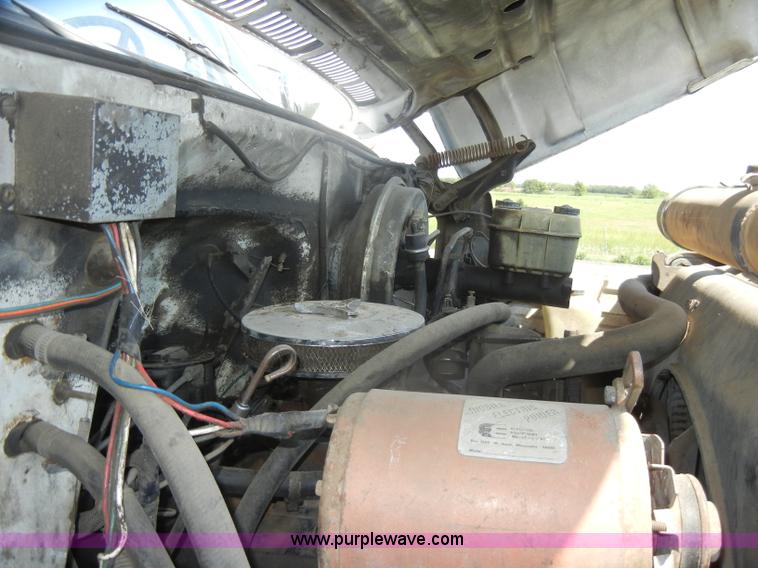 image for item D4630 1984 Chevrolet Kodiak C60 truck