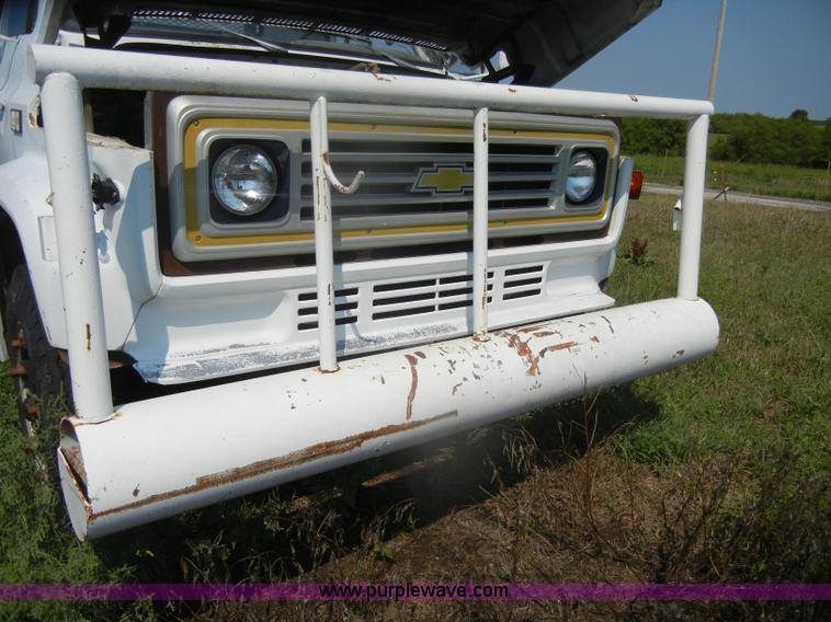 image for item D4630 1984 Chevrolet Kodiak C60 truck