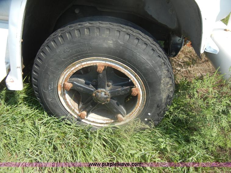 image for item D4630 1984 Chevrolet Kodiak C60 truck