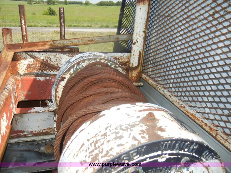 image for item D4630 1984 Chevrolet Kodiak C60 truck