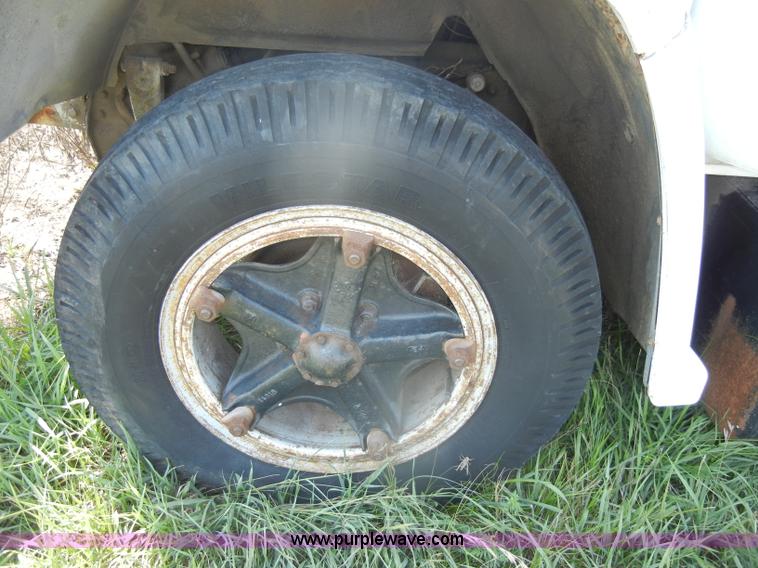 image for item D4630 1984 Chevrolet Kodiak C60 truck