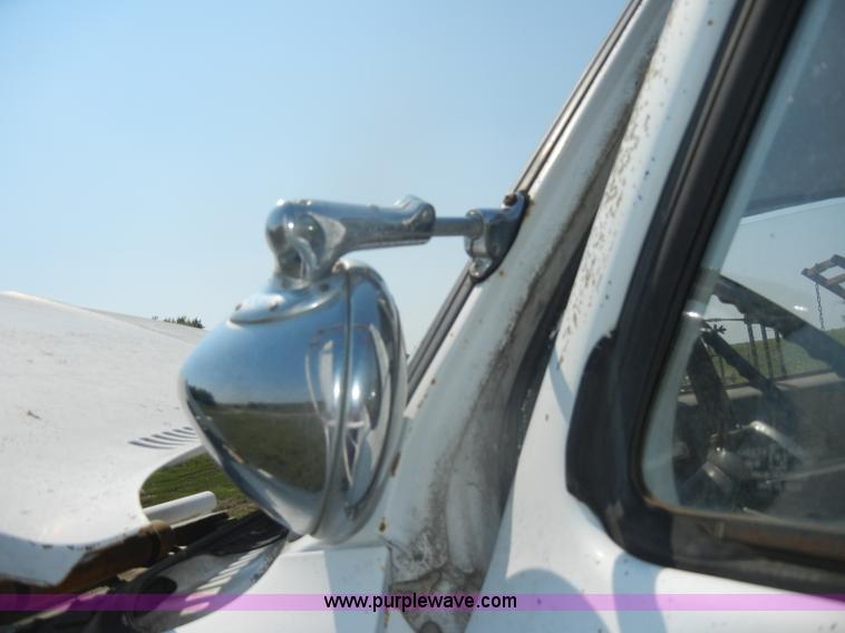 image for item D4630 1984 Chevrolet Kodiak C60 truck