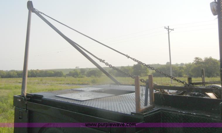 image for item D4630 1984 Chevrolet Kodiak C60 truck