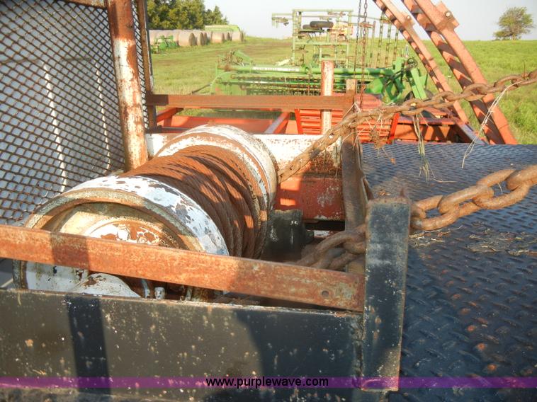 image for item D4630 1984 Chevrolet Kodiak C60 truck