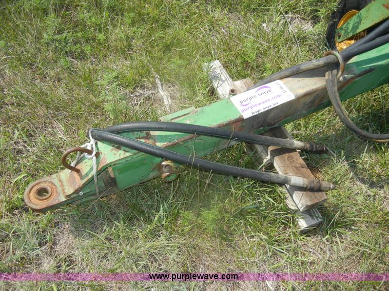 image for item D4637 John Deere 700 twin hydraulic basket rake