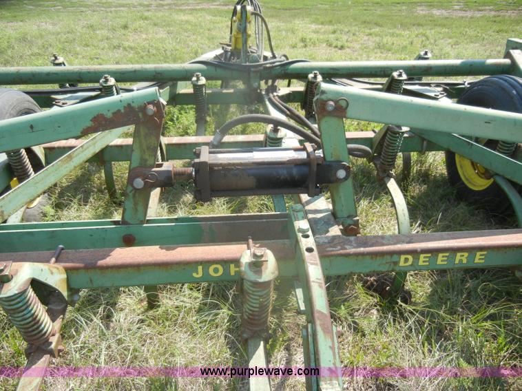 image for item D4638 John Deere E1000 22' field cultivator