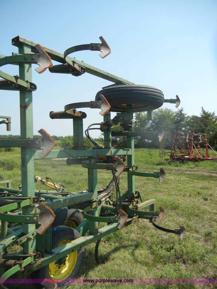 image for item D4638 John Deere E1000 22' field cultivator