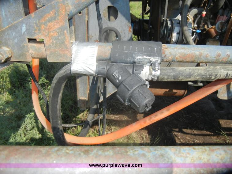 image for item D4640 Melroe SpraCoupe 220 self-propelled sprayer