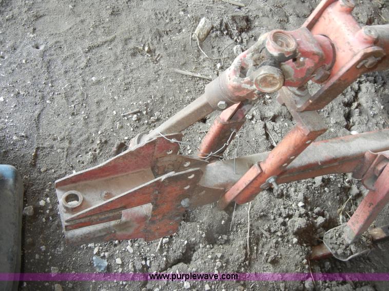 image for item D4641 New Holland 276 small square baler