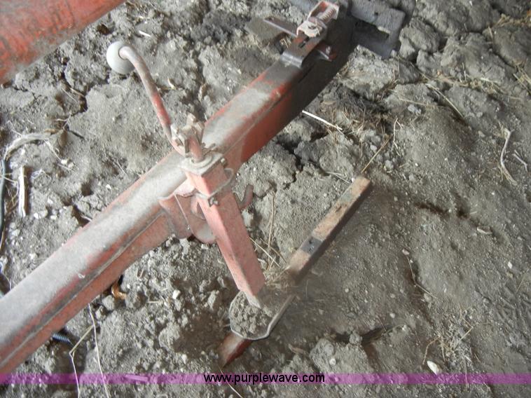 image for item D4641 New Holland 276 small square baler