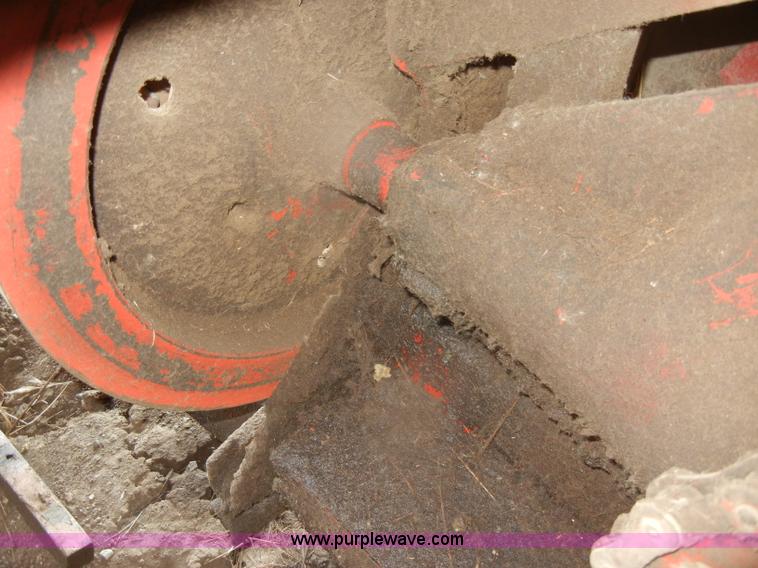 image for item D4641 New Holland 276 small square baler