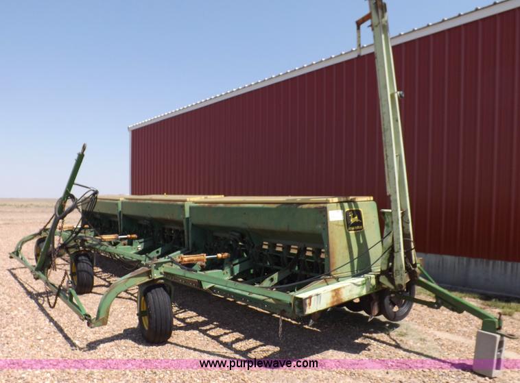 image for item D8004 John Deere 9300 split row drill