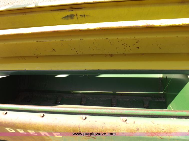 image for item D8004 John Deere 9300 split row drill