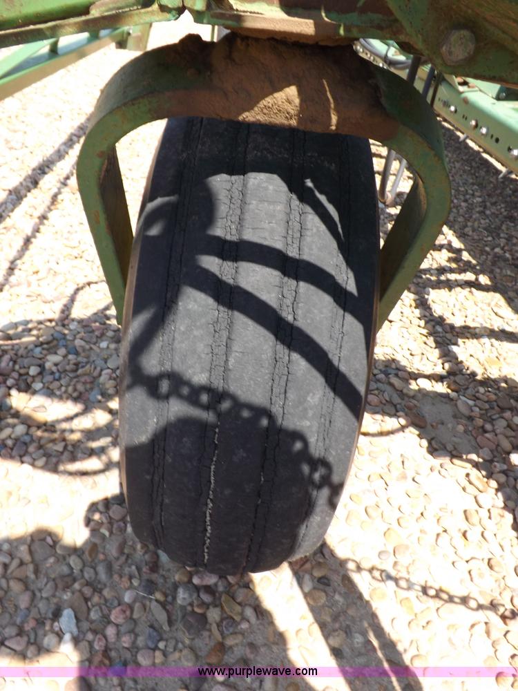 image for item D8004 John Deere 9300 split row drill