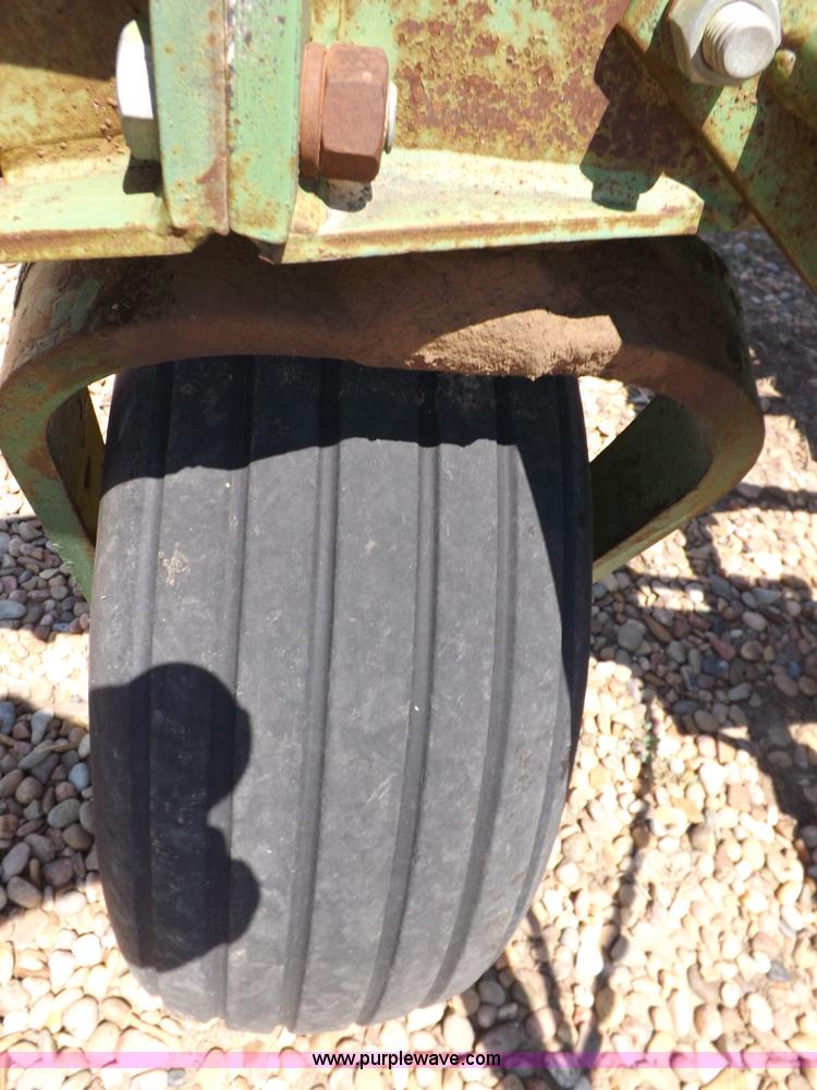 image for item D8004 John Deere 9300 split row drill