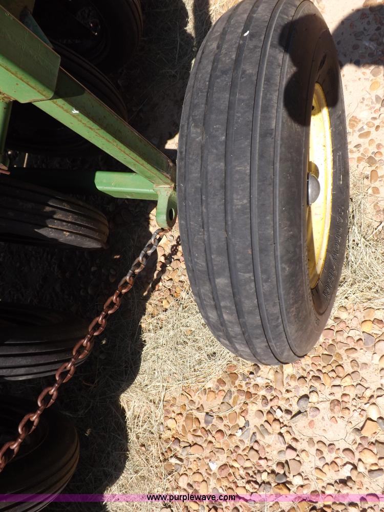 image for item D8004 John Deere 9300 split row drill
