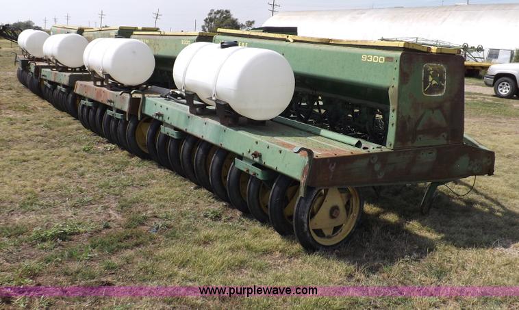 image for item F6002 John Deere 9300 32' drill