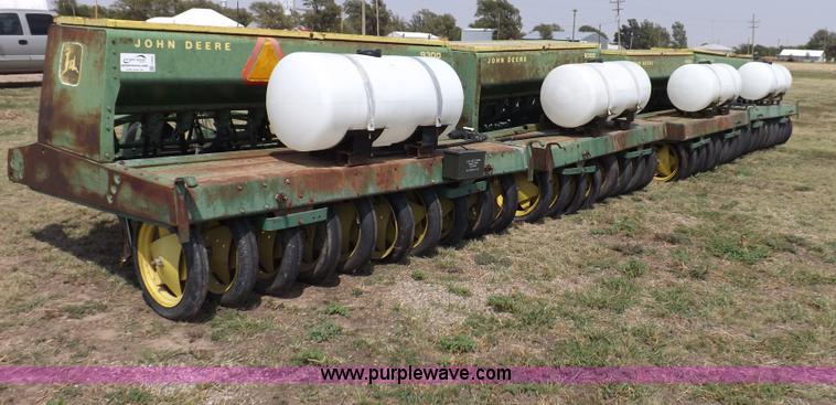 image for item F6002 John Deere 9300 32' drill