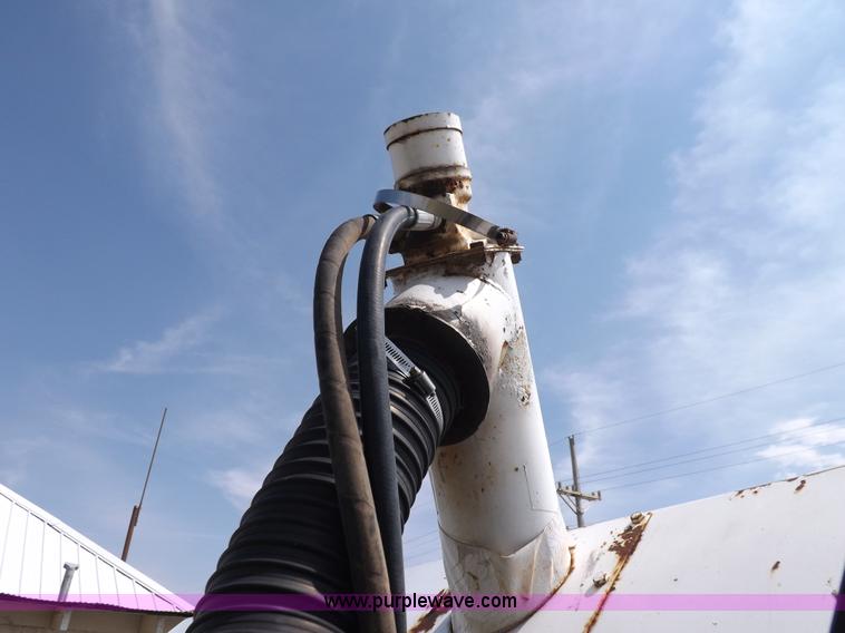 image for item F6004 No-Lift seed tender