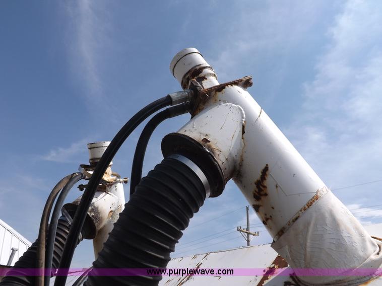 image for item F6004 No-Lift seed tender