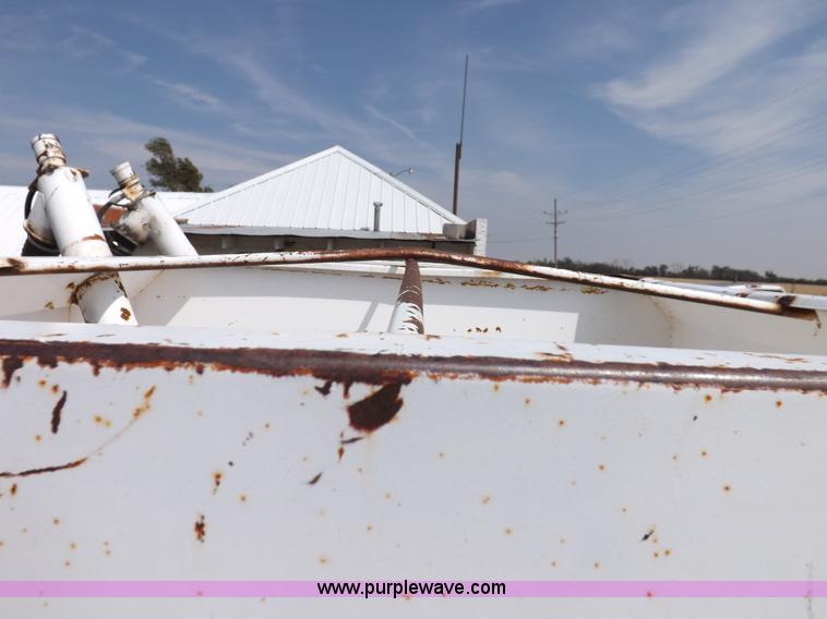 image for item F6004 No-Lift seed tender