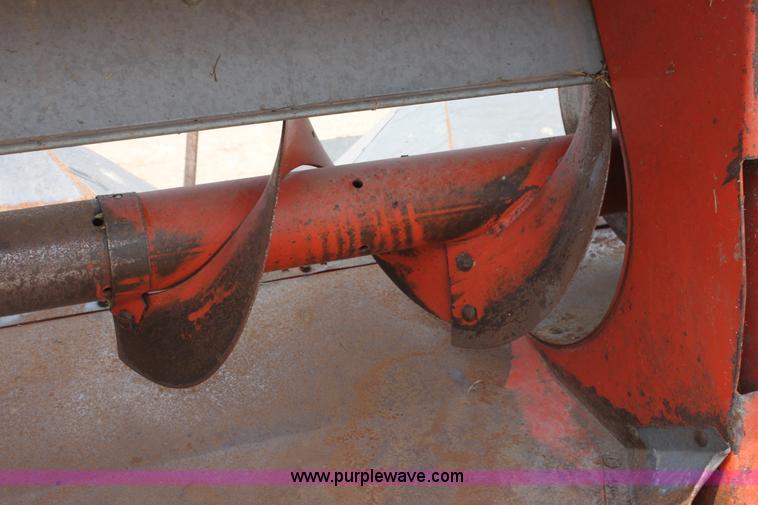 image for item G4624 Allis-Chalmers 630 corn header