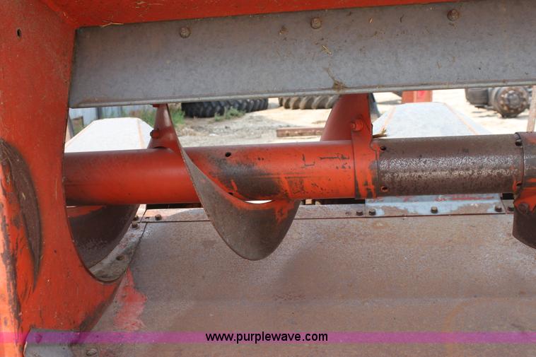 image for item G4624 Allis-Chalmers 630 corn header