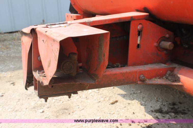 image for item G4624 Allis-Chalmers 630 corn header